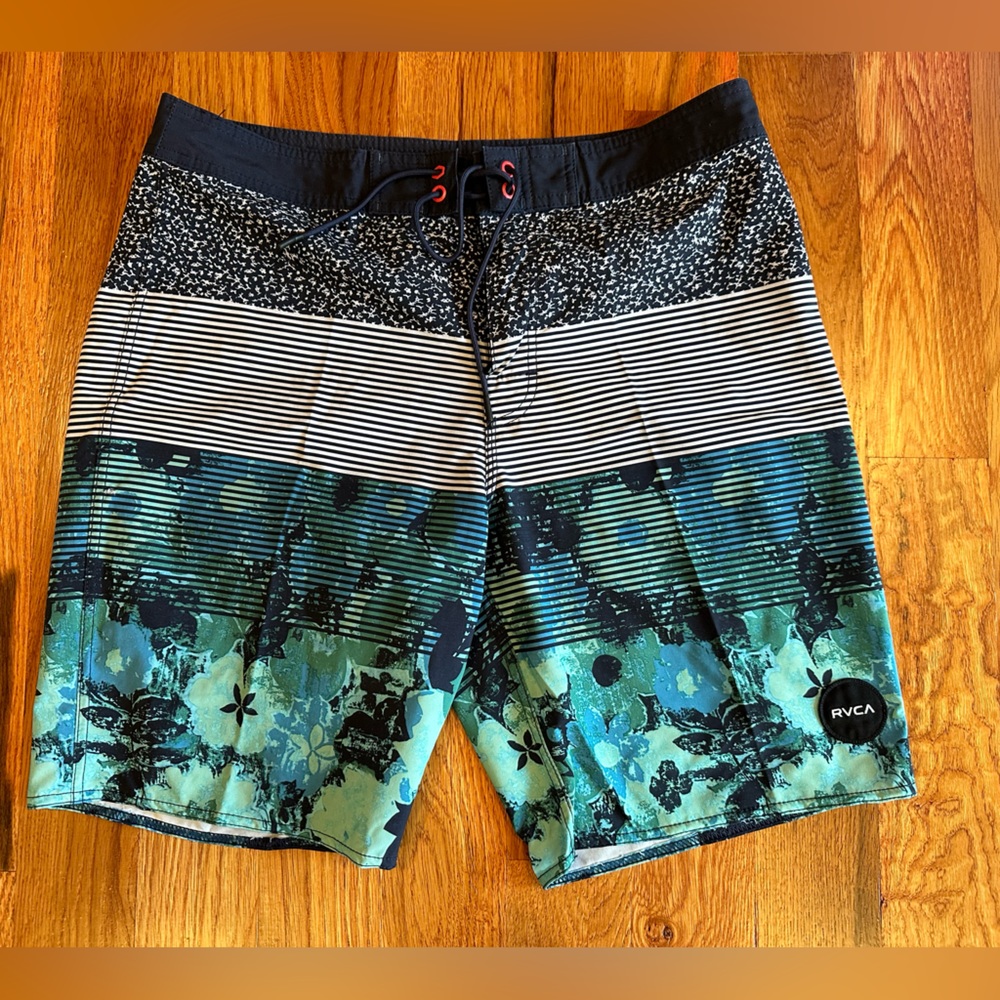 RVCA Mens Stretch Board Shorts Size 33